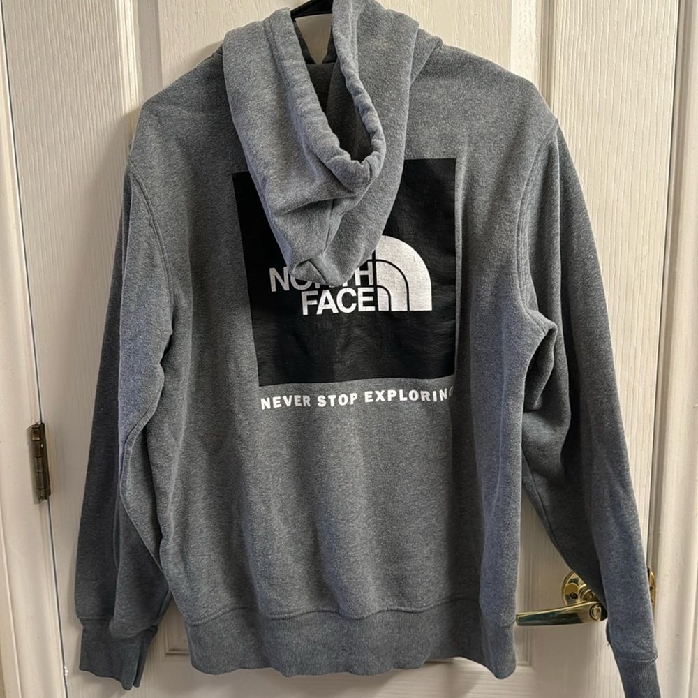 Men’s Box NSE Pullover Hoodie Grey